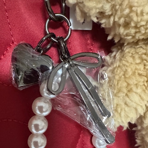 NEW Betsey Johnson Red Quilted Shoulder Bag with Teddy Charm - Picture 7 of 16